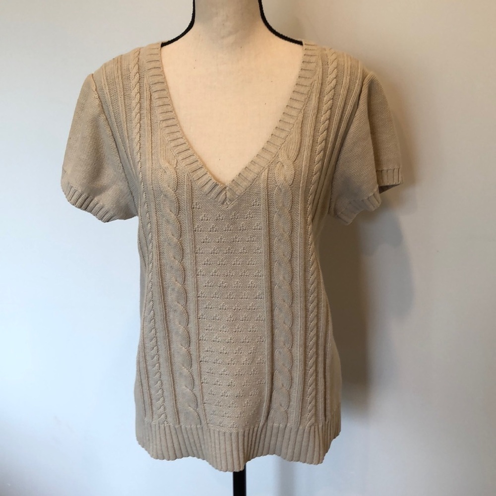 Mountain Lake sweater short sleeves beige  SZ L cable knit V neck